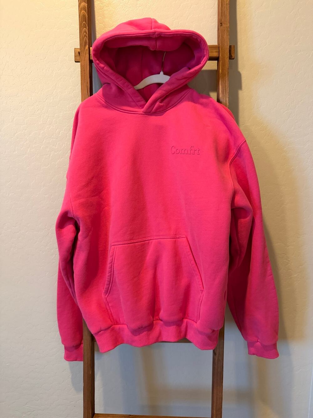 Comfrt Pink Pullover Hoodie Women’s Large Fleece Sweatshirt